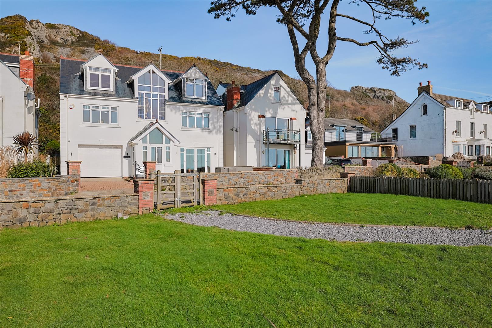 Seascape, Horton, Swansea, SA3 1LB